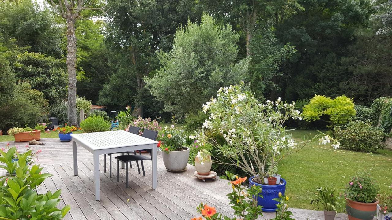 مبيت وإفطار Périgny Castel Parc المظهر الخارجي الصورة
